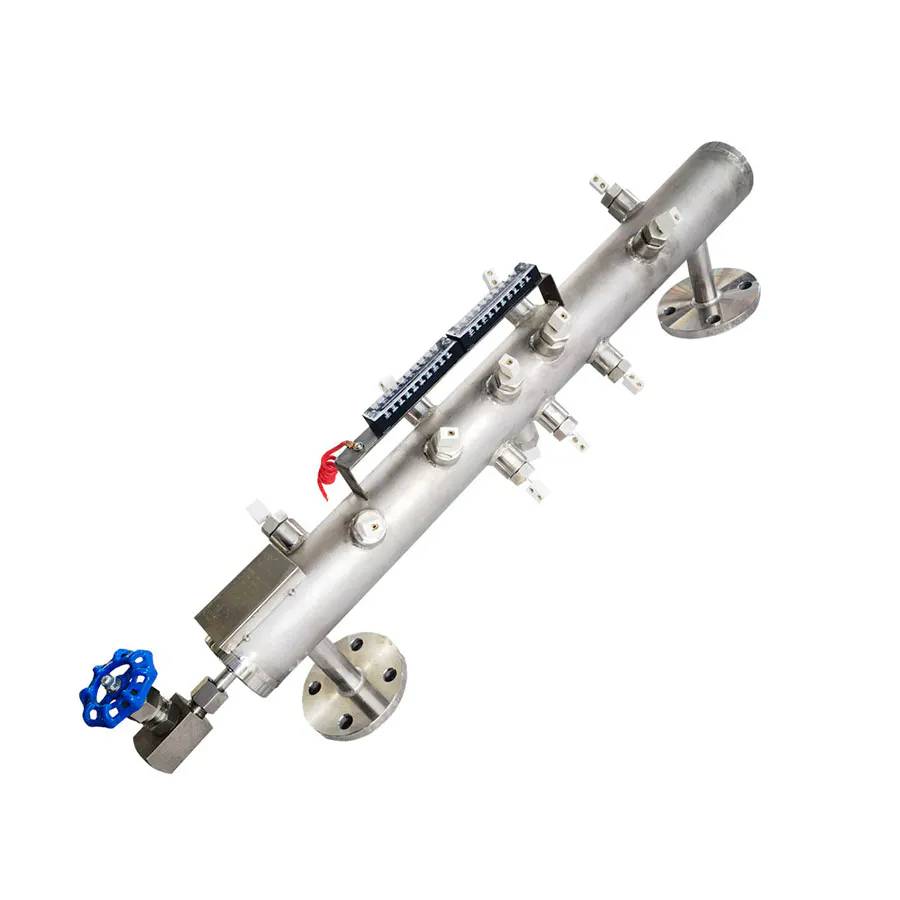 This image shows an electrode level sensor with a stainless steel tube design, equipped with multiple electrode points for liquid level monitoring. It is suitable for precise measurement of various industrial liquids.