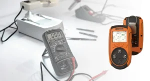 Four-gas detector compared with multimeter, gas detection and electrical measurement tools