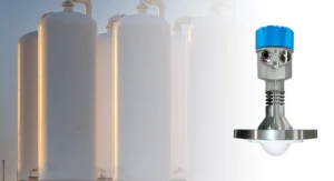 FMCW radar level transmitter installation image showing a non-contact radar level transmitter applied on large vertical storage tanks, using frequency modulated continuous wave technology for accurate level measurement.