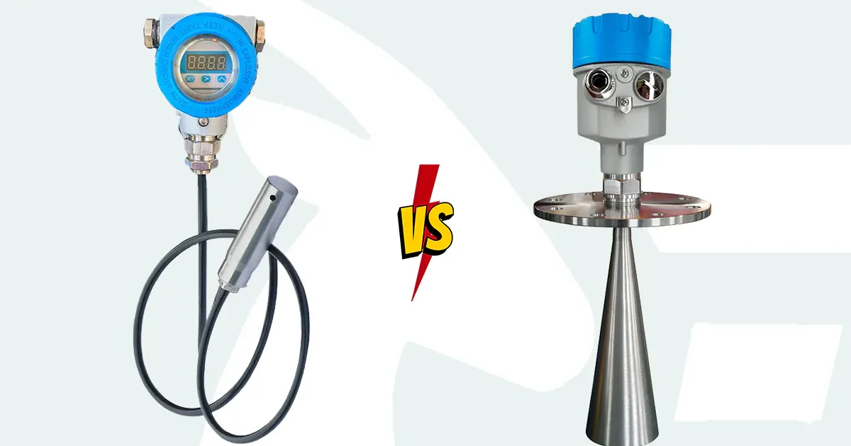 Hydrostatic level gauge vs radar level gauge comparison image, showing a hydrostatic level transmitter on the left and a radar level gauge on the right, highlighting differences in structure and level measurement principles.