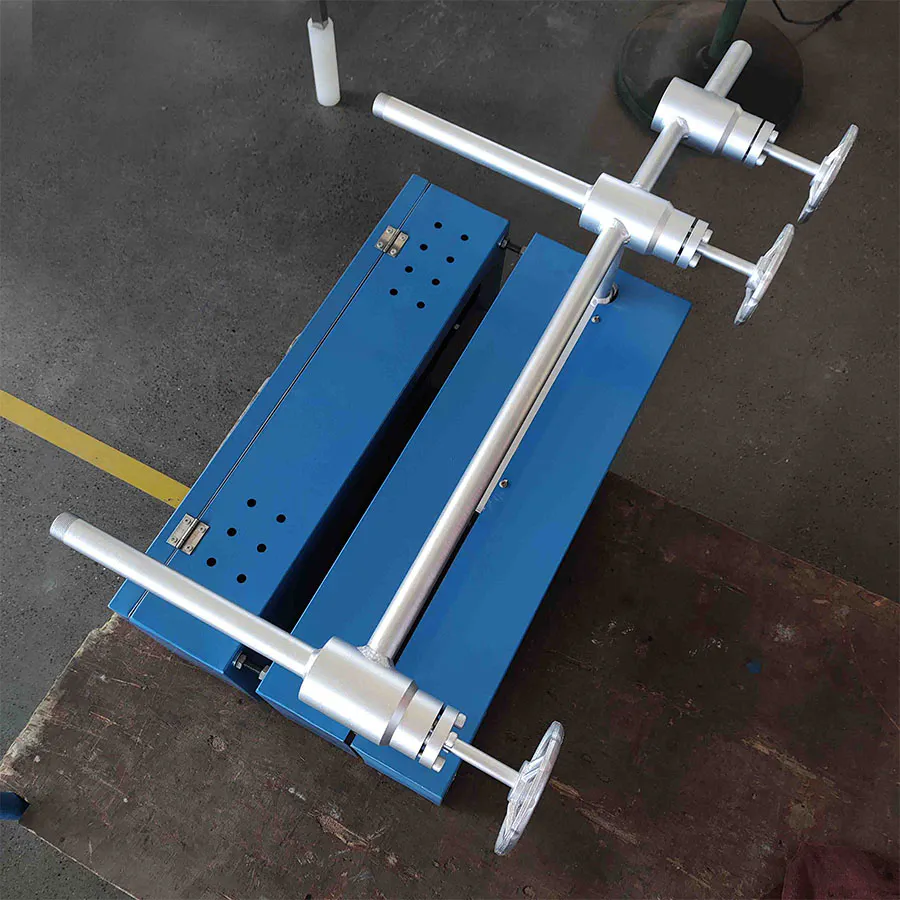 Bicolor level gauge top view showing valves and connection structure
