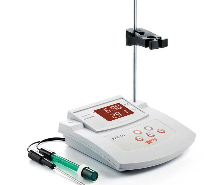 Medidor de pH de sobremesa que muestra el valor del pH y la temperatura, adecuado para aplicaciones de laboratorio e industriales.