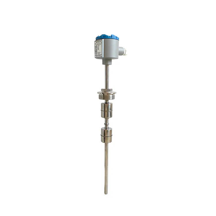 Vertical float level switch for liquid level detection in industrial tanks