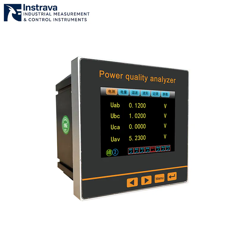Industrial power quality analyzer for voltage and current monitoring in power systems