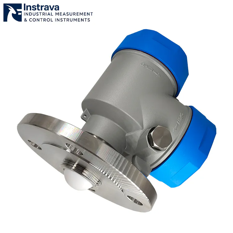 เครื่องส่งสัญญาณระดับเรดาร์แบบคลื่นต่อเนื่อง FM-CW พร้อมการออกแบบเสาอากาศแบบเลนส์.