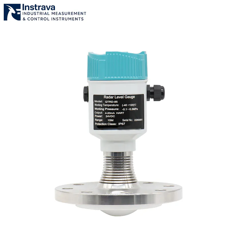 مستشعر مستوى الماء الراداري QTRD-85 المزوّد بهيكل تبديد الحرارة لمراقبة المستوى في الظروف المعقدة.