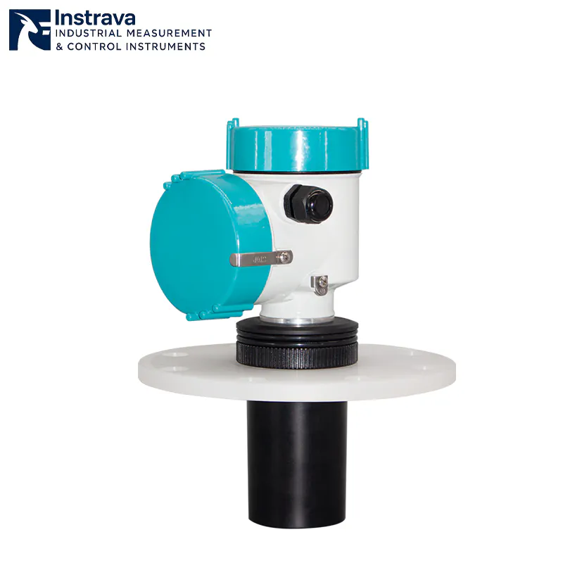 منظر أمامي لمقياس مستوى ذكي بالموجات فوق الصوتية يدعم العرض المحلي الرقمي وتهيئة الأزرار السريعة.