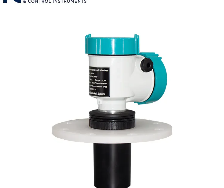 Sensor de nivel ultrasónico modelo ACL-500, rango de medición de 5 m, salida de señal analógica de 4-20 mA.